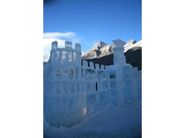 Picture of a castle-shaped ice sculpture