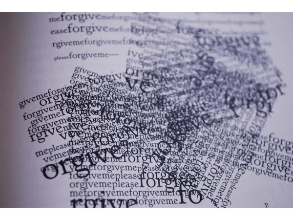 Photograph of the text of House of Leaves